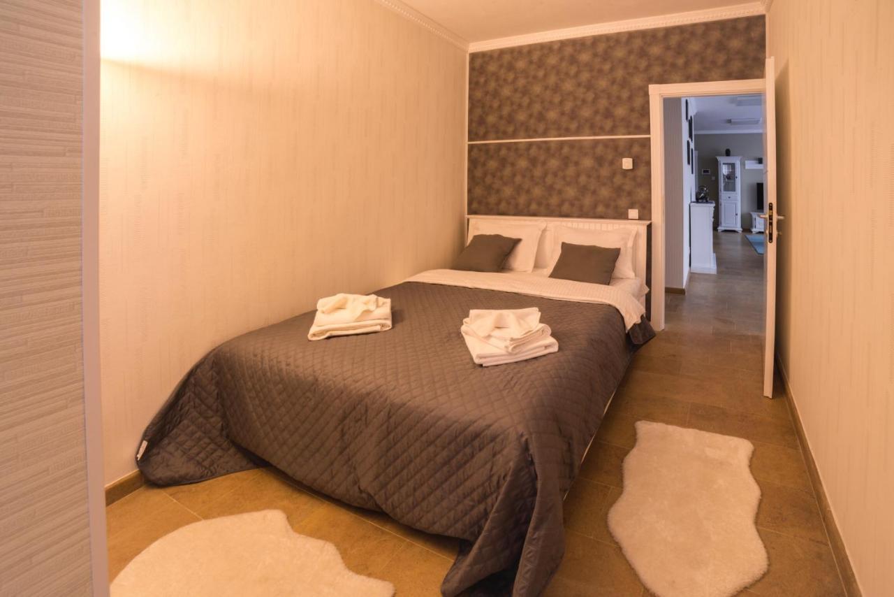 Lira Holiday Apartments 萨图马雷 外观 照片