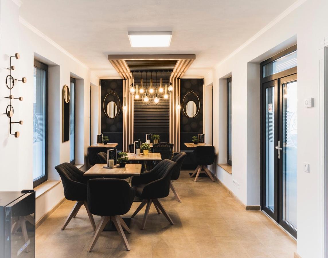 Lira Holiday Apartments 萨图马雷 外观 照片